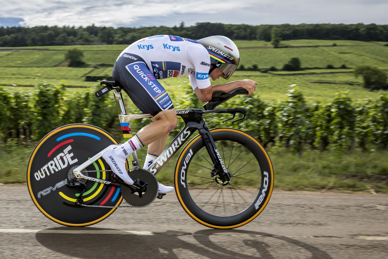 Tour de France, Evenepoel vince la cronometro, Pogacar resiste. Più staccato Vingegaard