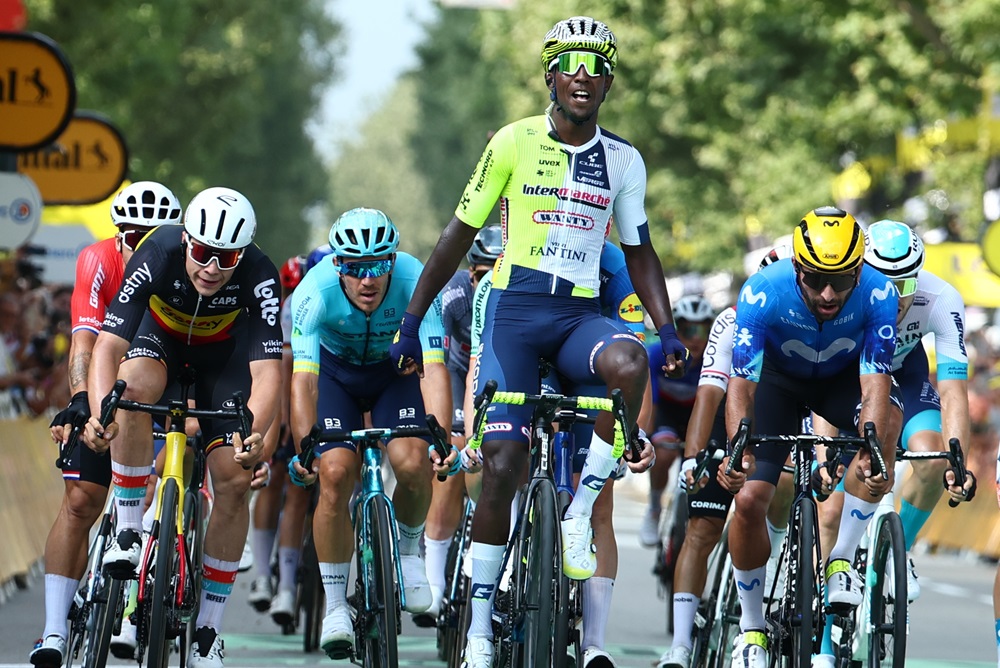A che ora il Tour de France 2024 oggi in tv: orari 3 luglio, programma, streaming, guida RAI ed Eurosport