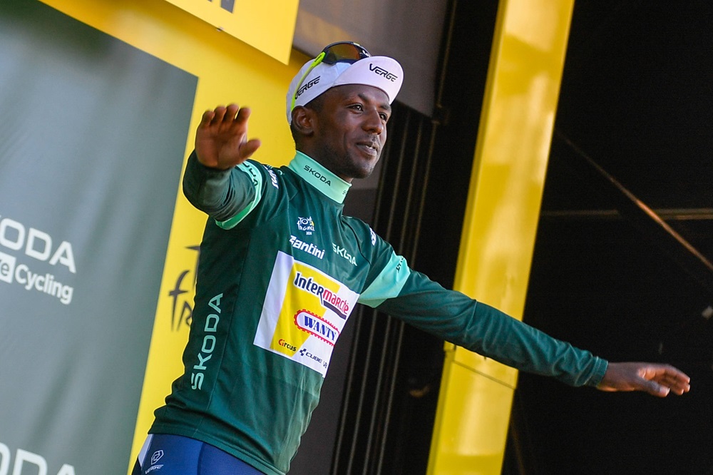 VIDEO Tour de France 2024, l’arrivo dell’ottava tappa Girmay trionfa in maglia verde