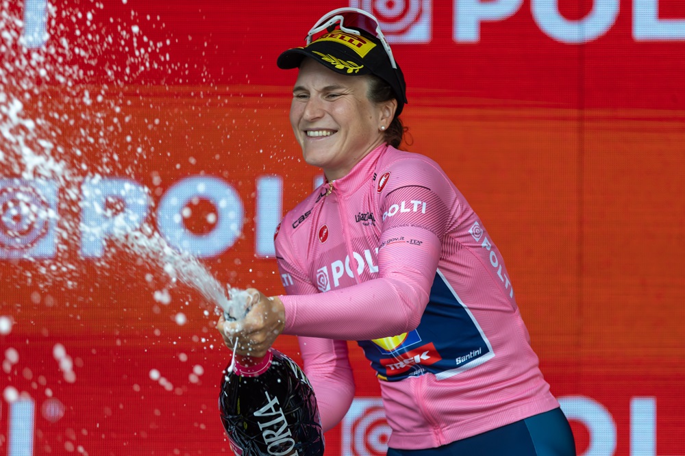 Elisa Longo Borghini vince il Giro d’Italia femminile 2024! Kopecky staccata nel finale, trionfo azzurro dopo 16 anni!