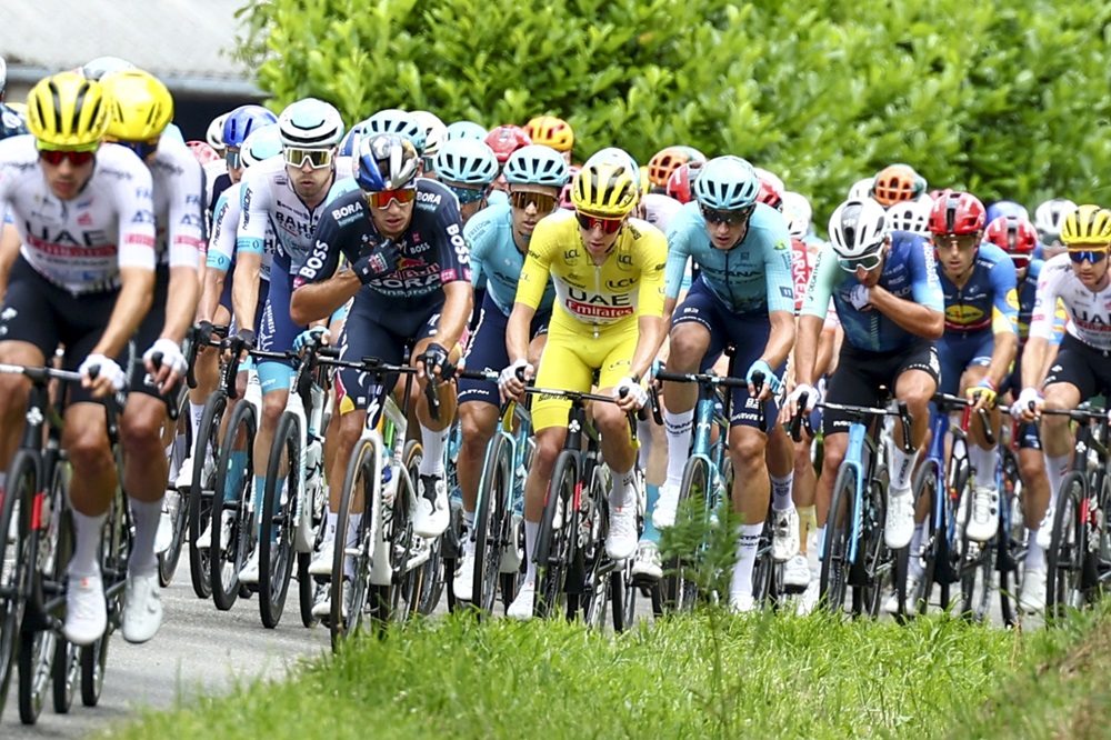 Tour de France 2024, casi Covid alla Grande Boucle: misure di protezione rafforzate