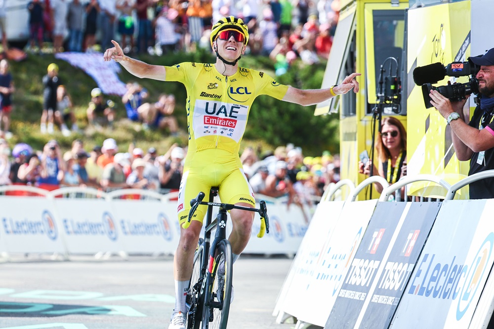 VIDEO Tour de France 2024, l’arrivo della quindicesima tappa: Pogacar ipoteca la maglia gialla a Plateau de Beille