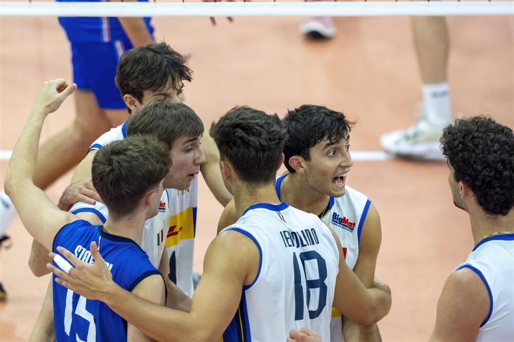 Volley, l’Italia spreca cinque match-point e perde la finale contro la Francia: argento agli Europei U22