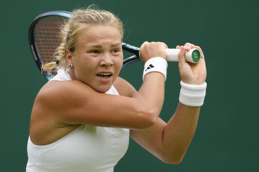WTA Budapest 2024, Shnaider soffre ma vince. Vittorie di Pera e Wang Xiyu