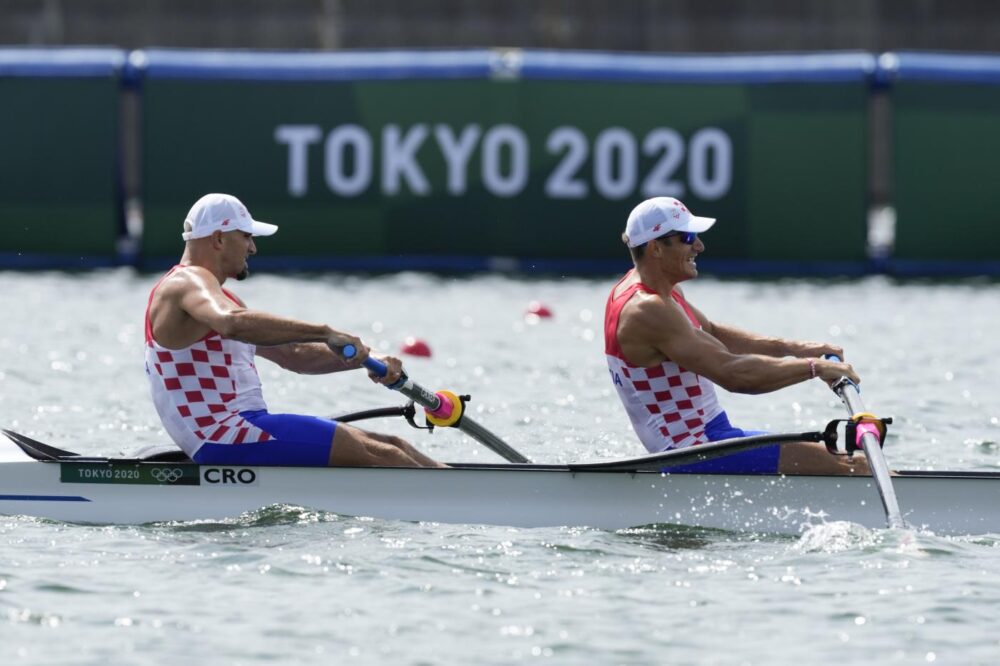 Canottaggio, tutti i titoli della giornata alle Olimpiadi. I fratelli Sinkovic non deludono