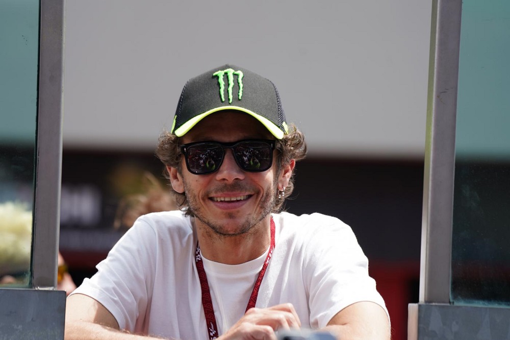 Rossi annuncia 