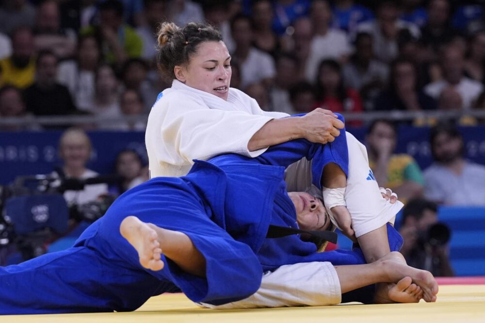 Judo, l’Italia batte in rimonta l’Uzbekistan e raggiunge la Francia nella semifinale olimpica del Team Event