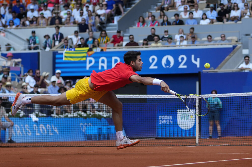 A che ora Djokovic-Alcaraz oggi, finale Olimpiadi: programma, partita precedente, tv