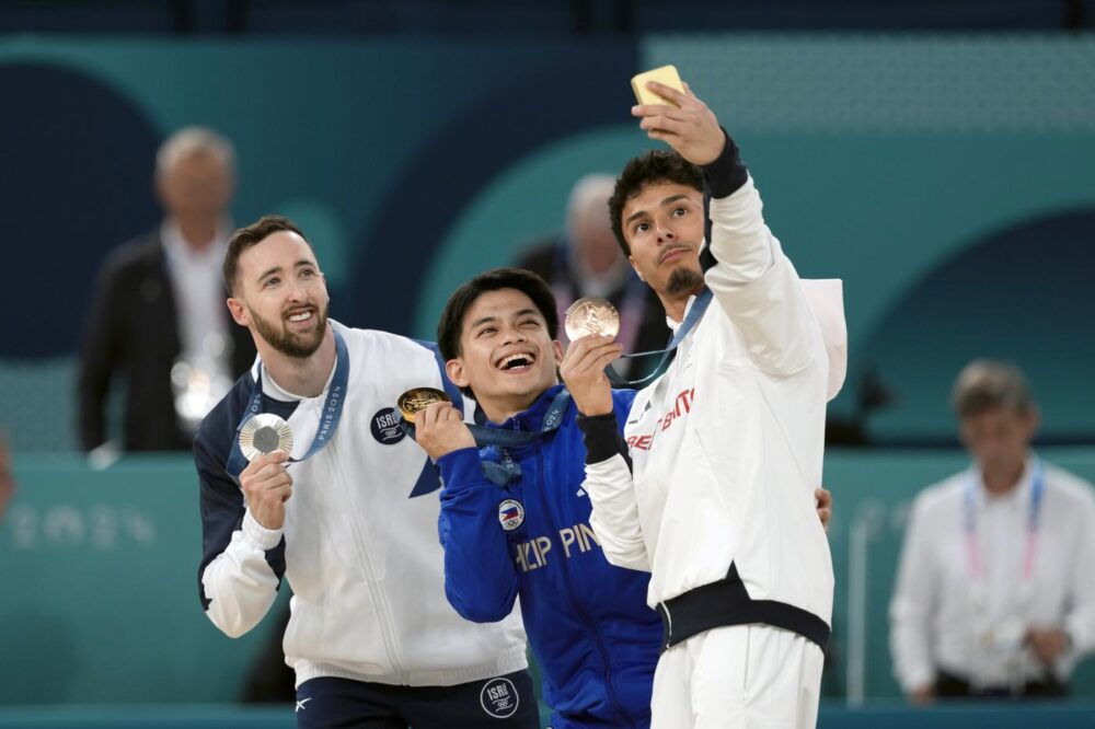 Ginnastica artistica, Filippine in orbita alle Olimpiadi: storico oro di Yulo! McClenaghan doma il cavallo