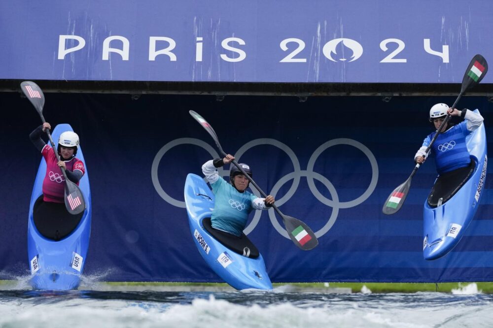 Canoa slalom, Stefanie Horn approda ai quarti nel kayak cross alle Olimpiadi. Eliminata Marta Bertoncelli