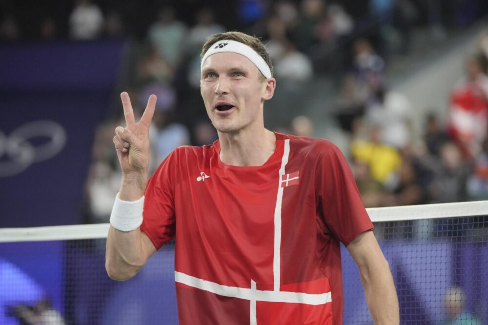 Badminton: Axelsen e Vitidsarn si giocheranno la finale maschile alle Olimpiadi