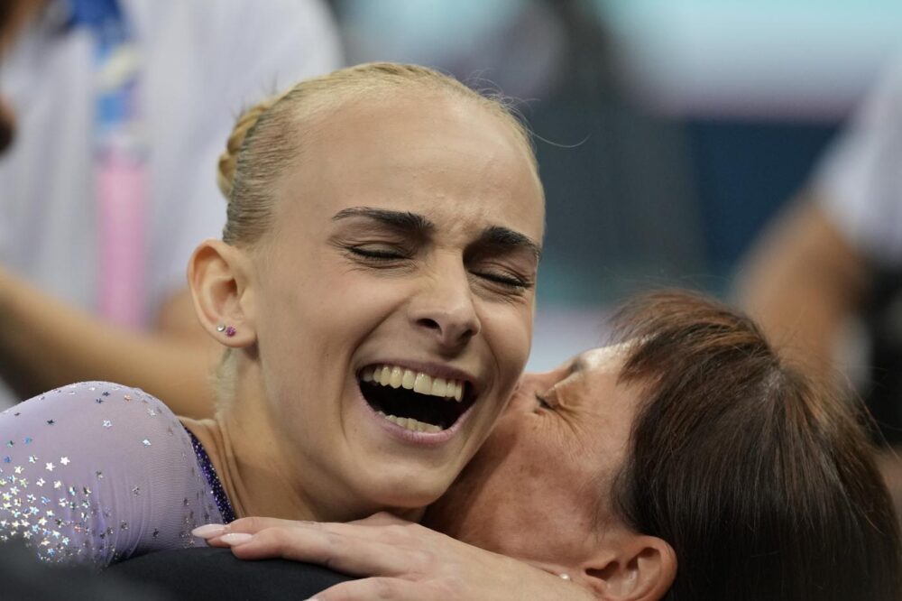 VIDEO Alice D’Amato scopre di essere Campionessa Olimpica e scoppia in lacrime: il momento della festa