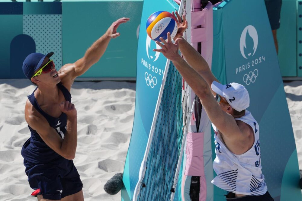 Beach Volley, amarezza per Nicolai/Cottafava. Gli azzurri si arrendono agli ottavi e salutano le Olimpiadi
