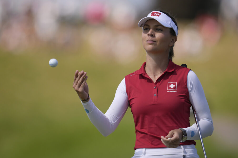 Golf femminile, Metraux prende la vetta delle Olimpiadi al termine del secondo giro. Grande rimonta di Yin