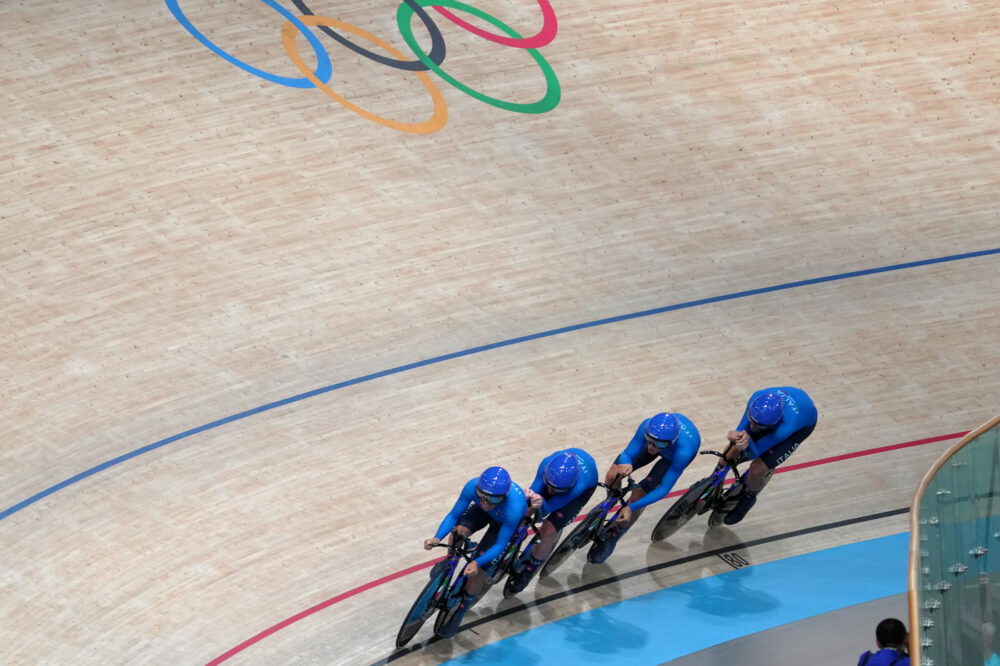 Ciclismo su pista, bronzo meraviglioso per l’inseguimento maschile. Quarto quello femminile, definiti i quarti della sprint uomini