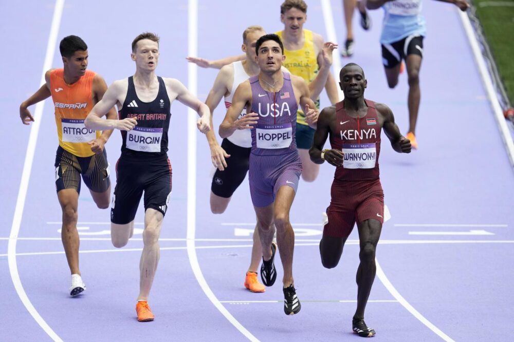 Atletica, Wanyonyi vince il duello stellare con Arop ed è campione olimpico negli 800 metri