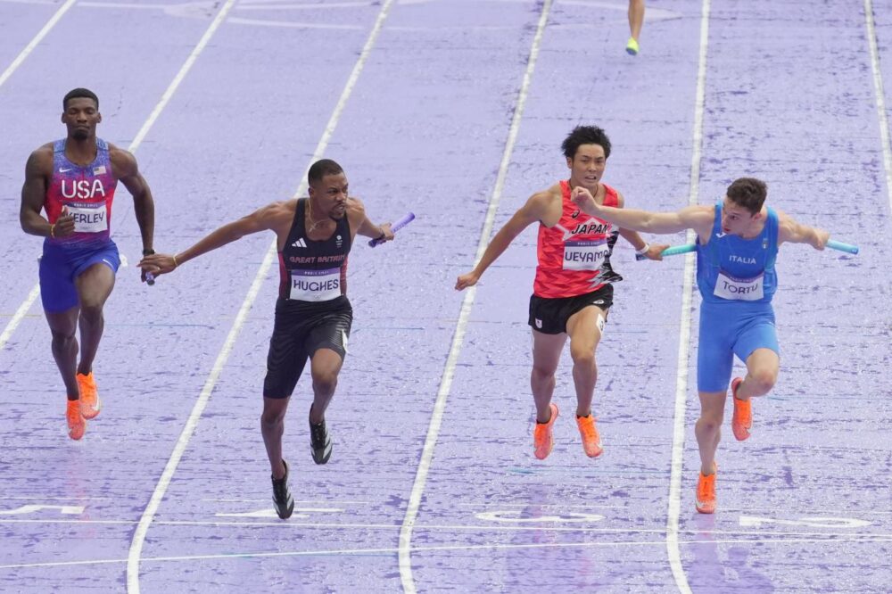 Atletica, i tempi di frazione della 4×100 in finale: Jacobs straripante, Patta batte tutti, Tortu rimontato