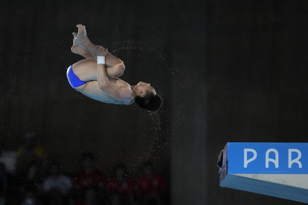 Tuffi, Cao Yuan assicura l’en plein cinese alle Olimpiadi: oro nella gara maschile dalla piattaforma