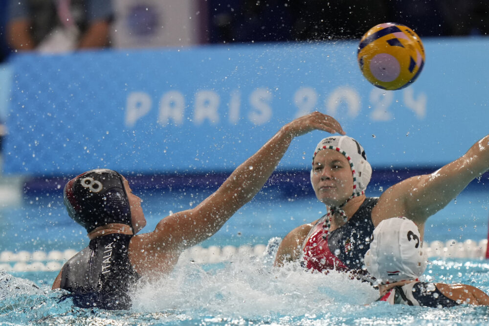 Pallanuoto femminile, anche il Setterosa cede ai rigori all’Ungheria: Italia sesta alle Olimpiadi