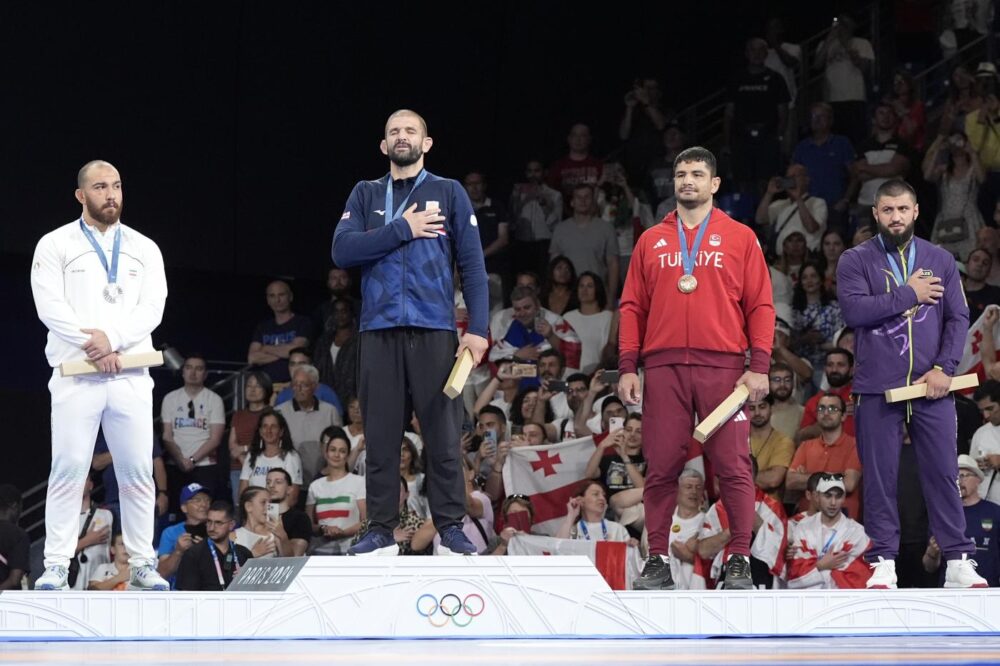 Lotta, il georgiano Geno Petriashvili si impone nei  125 kg dello stile libero alle Olimpiadi