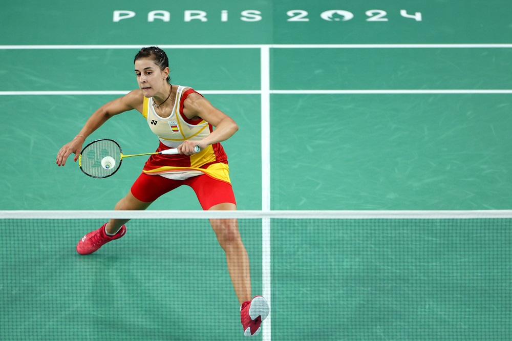 Badminton, Carolina Marin si ritira dal torneo dopo l’infortunio: Tunjung bronzo senza giocare