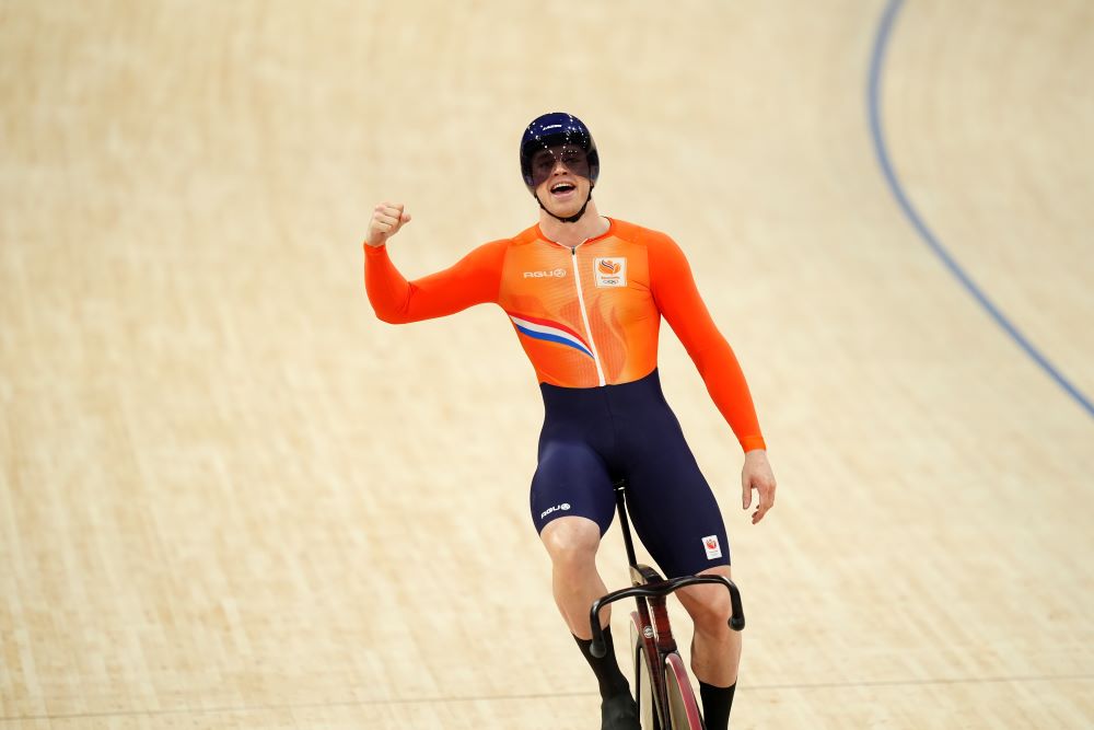 Ciclismo su pista, Lavreysen record del mondo nella sprint, donne per il bronzo nell’inseguimento a squadre, fuori Vece e Fiorin nel keirin