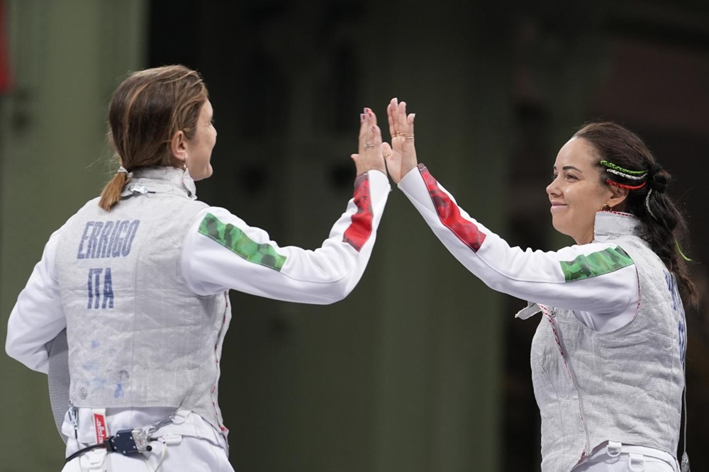 Scherma, le azzurre del fioretto femminile approdano in finale alle Olimpiadi con qualche brivido