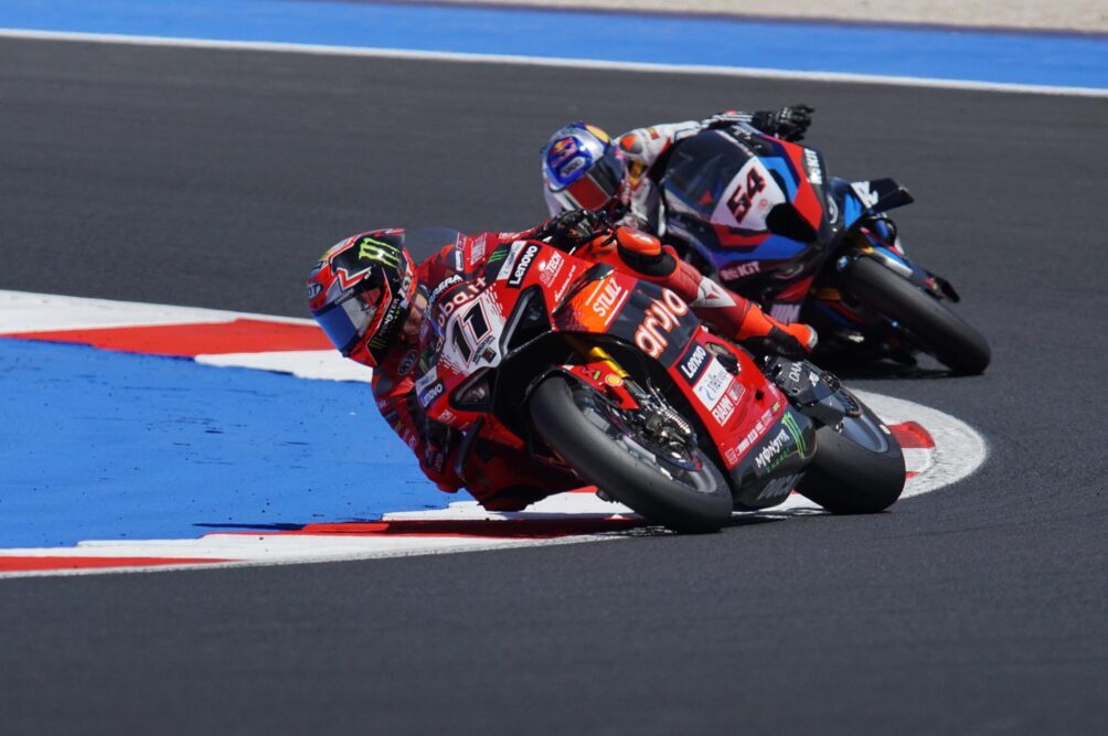 LIVE Superbike, GP Aragon 2024 in DIRETTA: tra poco la Superpole Race. Fari puntati su Bulega