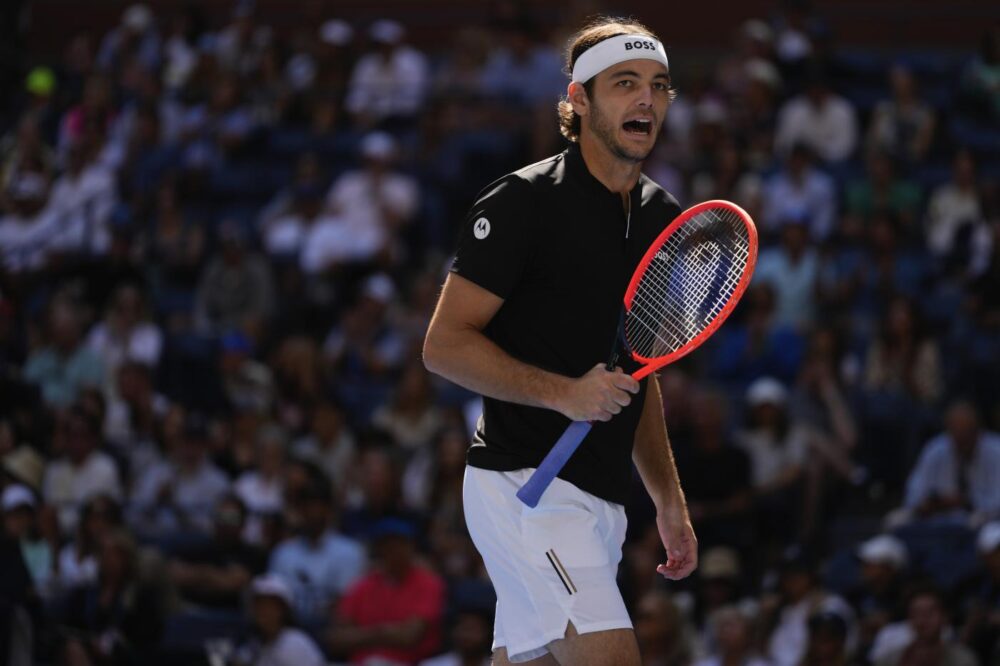 US Open 2024, Taylor Fritz piega Tiafoe in cinque set e centra la finale contro Sinner