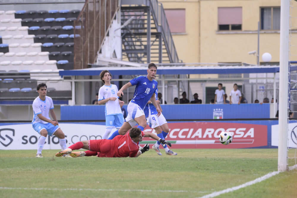 Calcio, l’Italia liquida San Marino per 7-0 e prosegue la