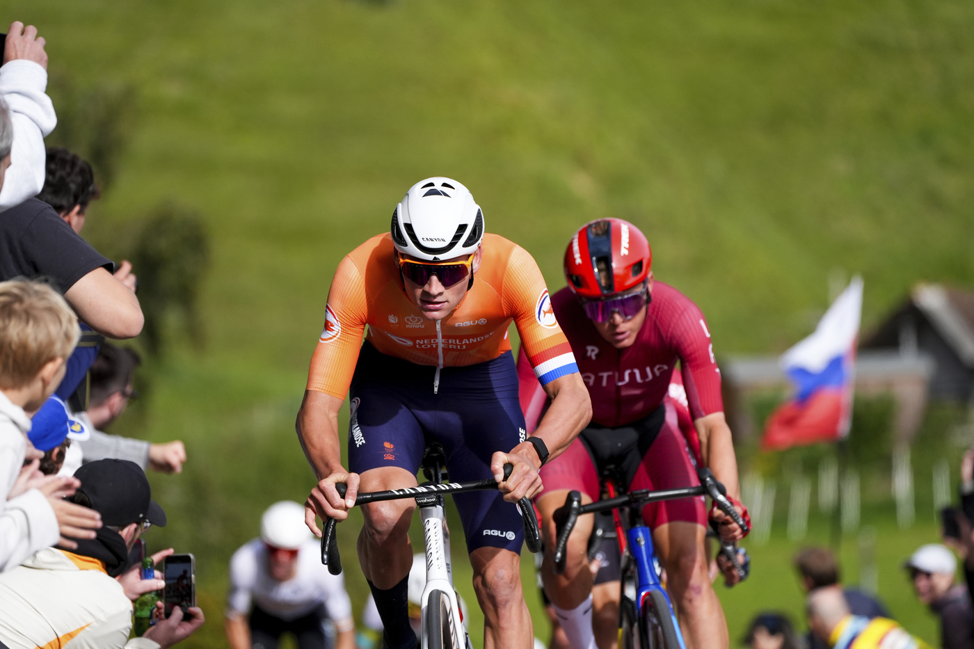 Mondiali ciclismo, Mathieu van der Poel: “Pensavo che l’attacco di Pogacar fosse una stupidaggine, e invece…”