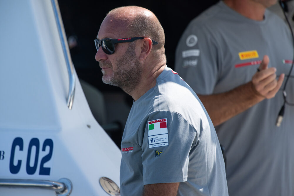 Max Sirena rivela: “Ineos oggi è più forte di noi. Luna Rossa molto performante, errori da capire”