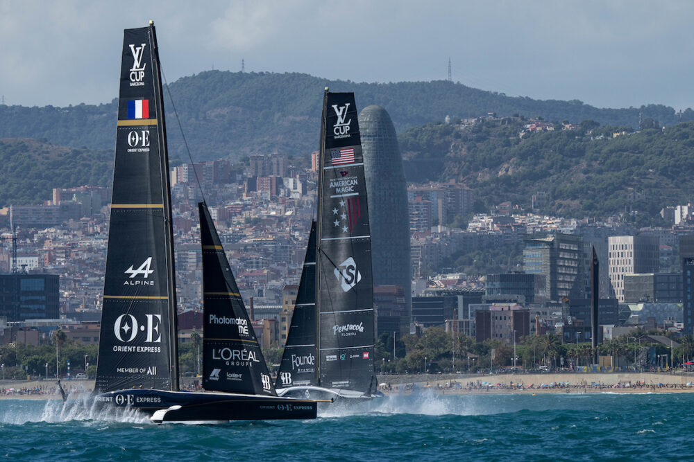 Louis Vuitton Cup, American Magic regola Orient Express e approda in semifinale. Francesi vicini all’eliminazione