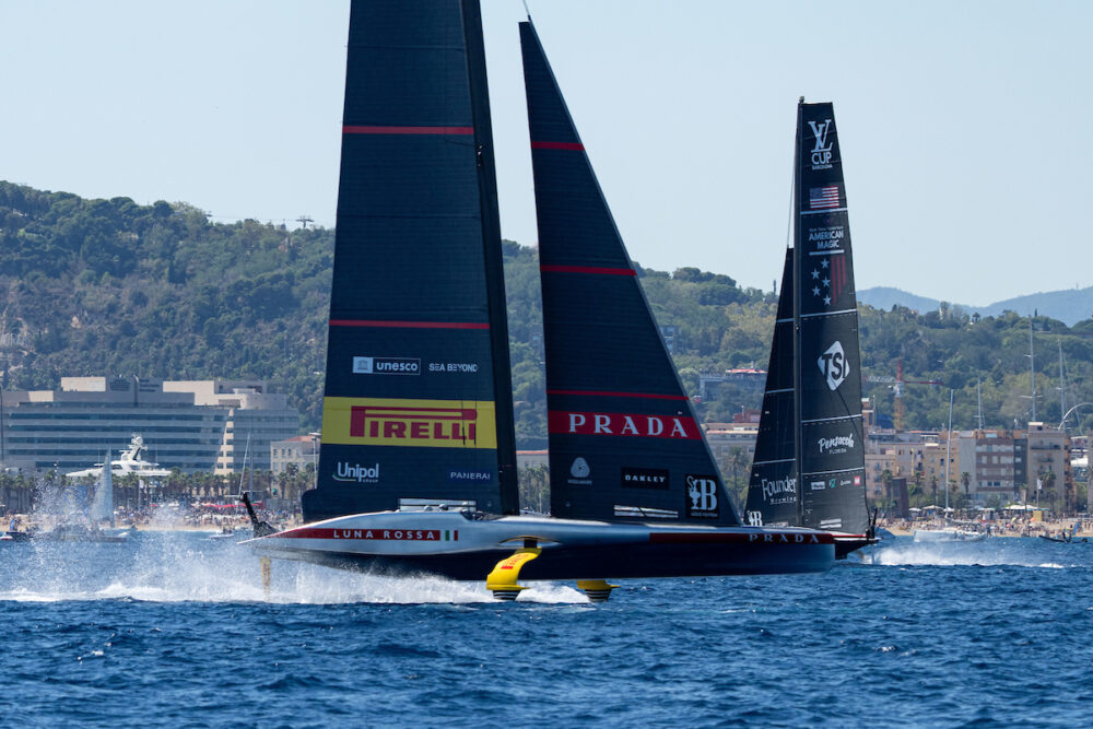 LIVE Louis Vuitton Cup 2024 in DIRETTA: Luna Rossa allunga nel secondo lato di bolina