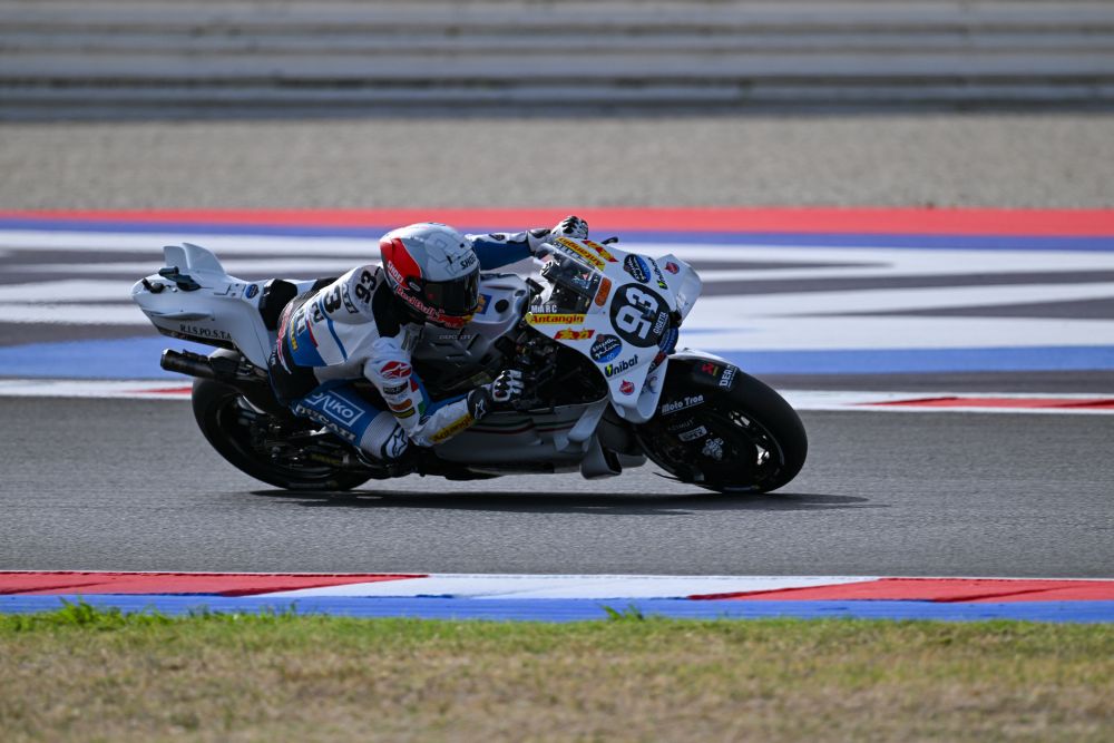 MotoGP, Marc Marquez vince ancora a Misano. Bagnaia recupera 19 punti ad un Martin che sbaglia tattica