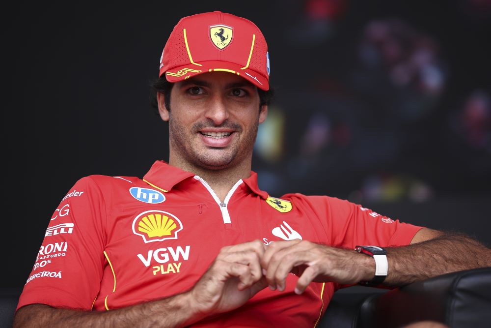 F1, Carlos Sainz: “Giornata solida, domani possiamo fare doppietta”