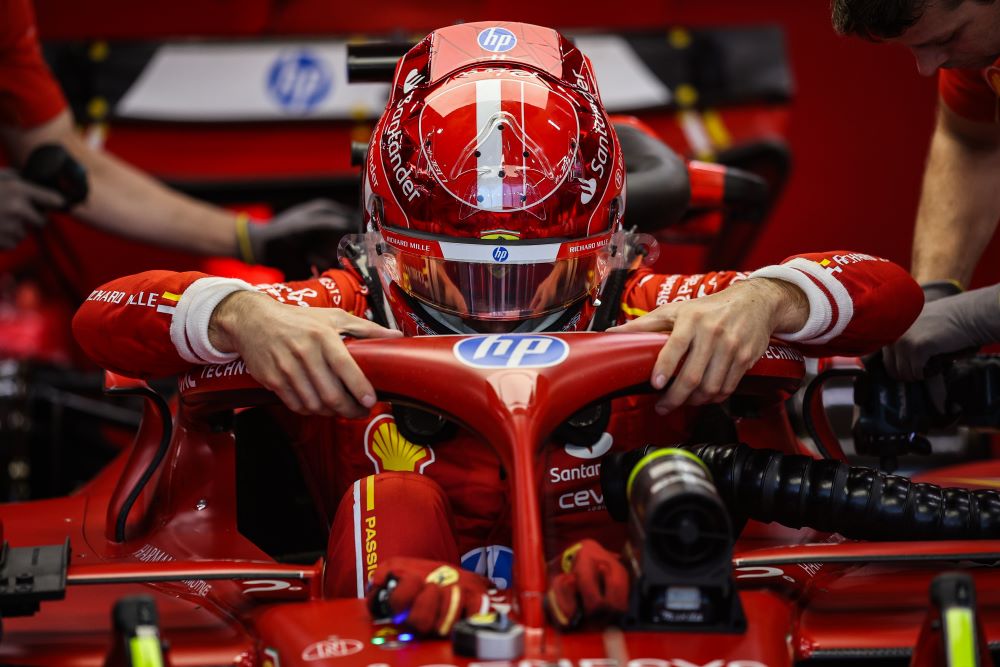 F1, l’amarezza di Charles Leclerc: “Non sono riuscito a scaldare le gomme, valevamo la prima fila”