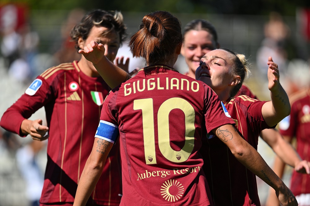 Calcio femminile, tris della Roma contro il Napoli nel 4°