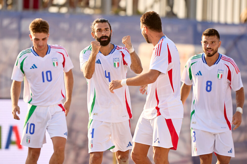 Beach soccer, l’Italia batte la Germania e si qualifica ai quarti della Superfinal degli Europei