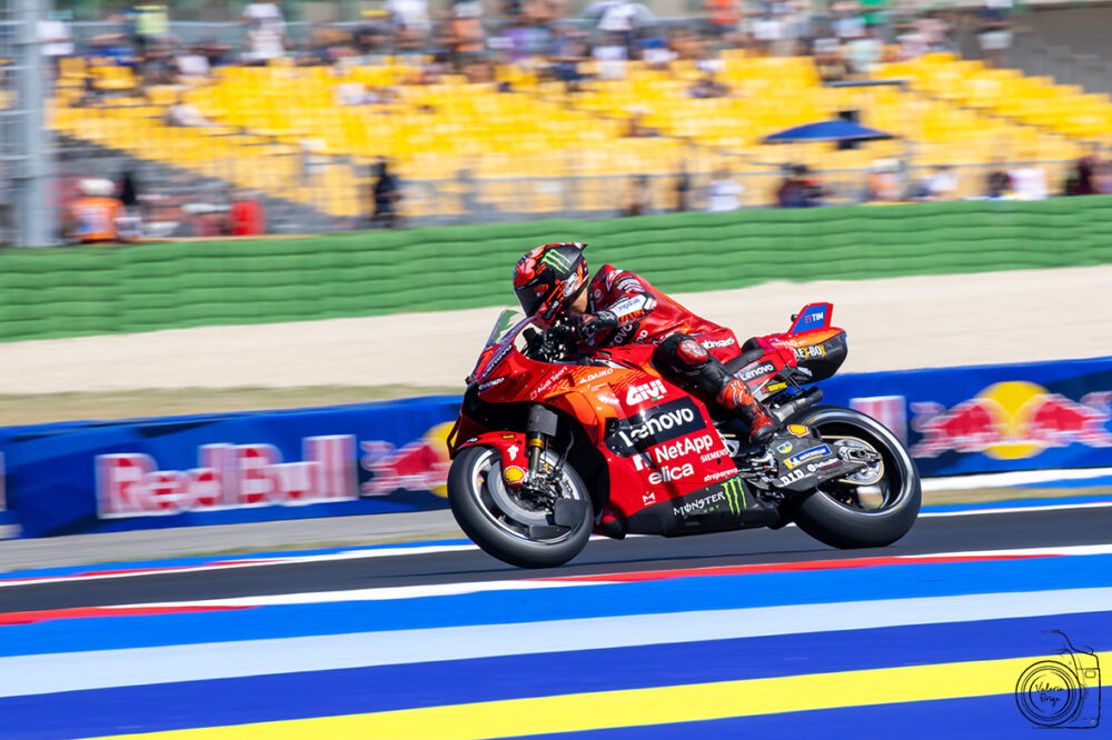 MotoGP, Bagnaia batte Martin nella Sprint di Misano e si avvicina a  4 nel Mondiale!