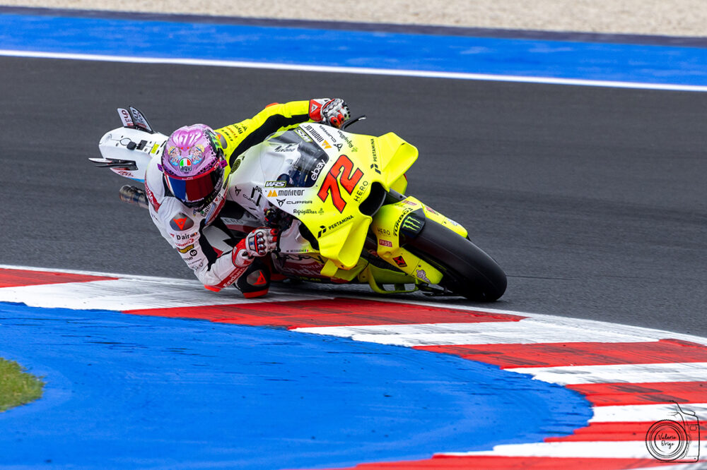 MotoGP, Bezzecchi il più veloce in FP1 nel GP di Thailandia. Bagnaia appena dietro Martin