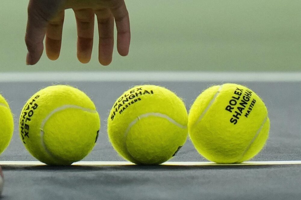 Berrettini, Musetti e Cobolli: anche oggi forti ritardi a Shanghai. Possibili nuovi rinvii