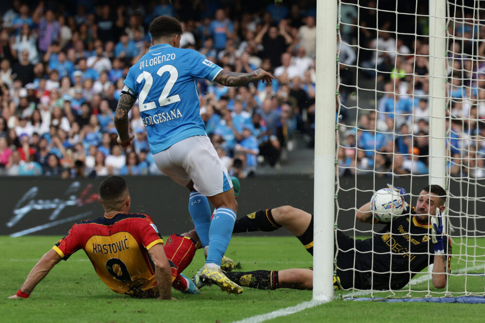 Calcio, il Napoli continua a vincere e resta in vetta alla