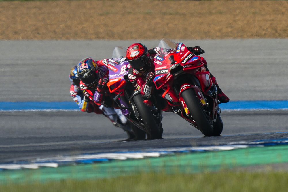 LIVE MotoGP, GP Thailandia 2024 in DIRETTA: comincia il warm up sull’asfalto bagnato