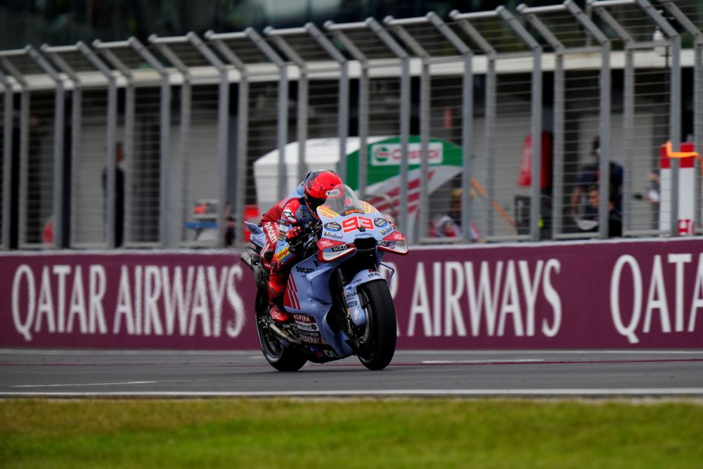 MotoGP, Marc Marquez svetta nel warm up a Phillip Island. Bene Bagnaia, 4° Martin