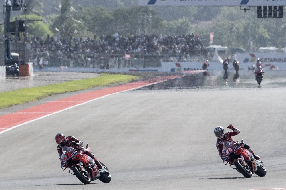 Bagnaia deve affidarsi anche all’aiuto di Bastianini per riaprire un Mondiale che pende verso la Spagna