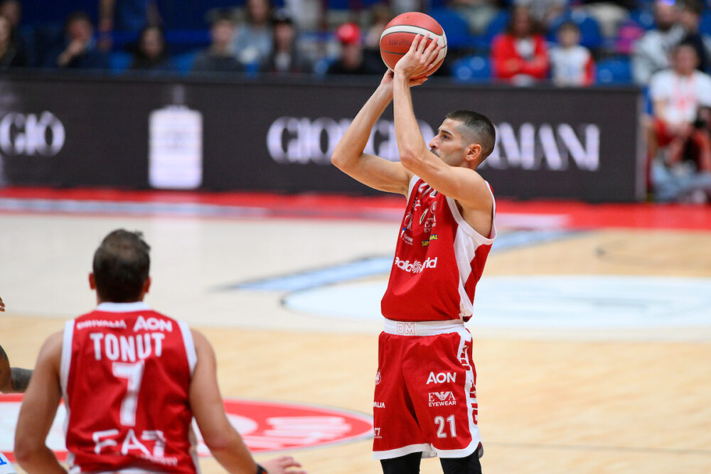 Basket, derby lombardo tra Olimpia Milano e Brescia in Serie A. La Virtus Bologna sfida l’Umana Reyer Venezia