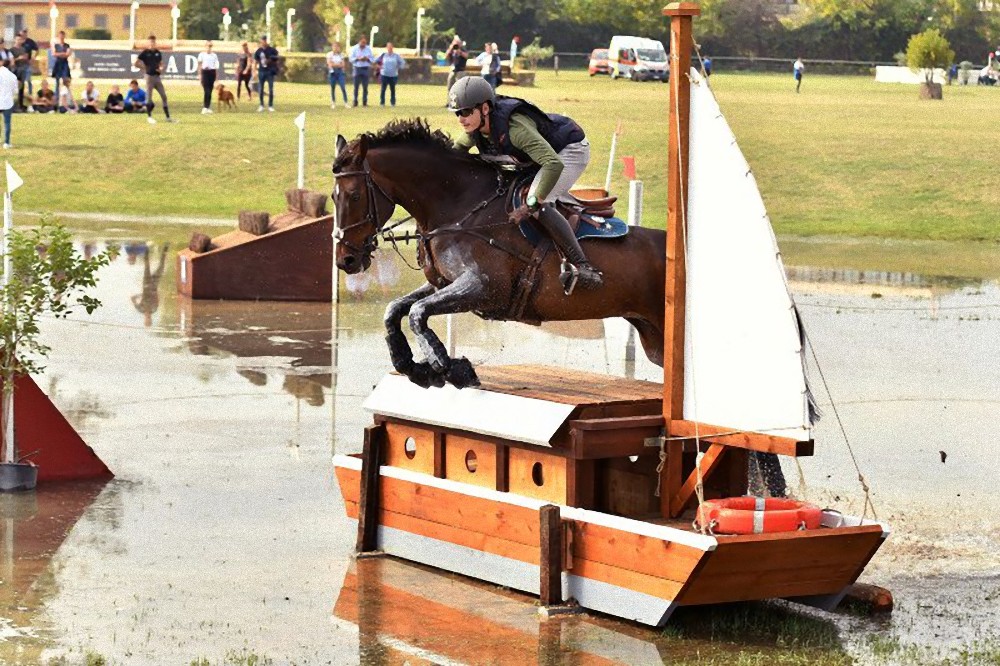 Equitazione: Harry Meade vince il secondo concorso completo di Montelibretti