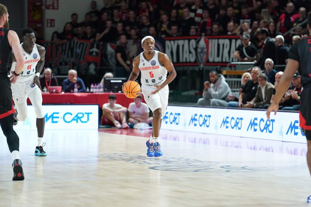 Basket, Reggio Emilia fatica mezz’ora, ma poi espugna il campo del Slask Wroclaw in Champions League