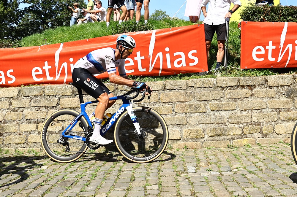 Parigi Tours 2024, Christophe Laporte torna alla vittoria. Vittoria allo sprint sul ceco Vacek